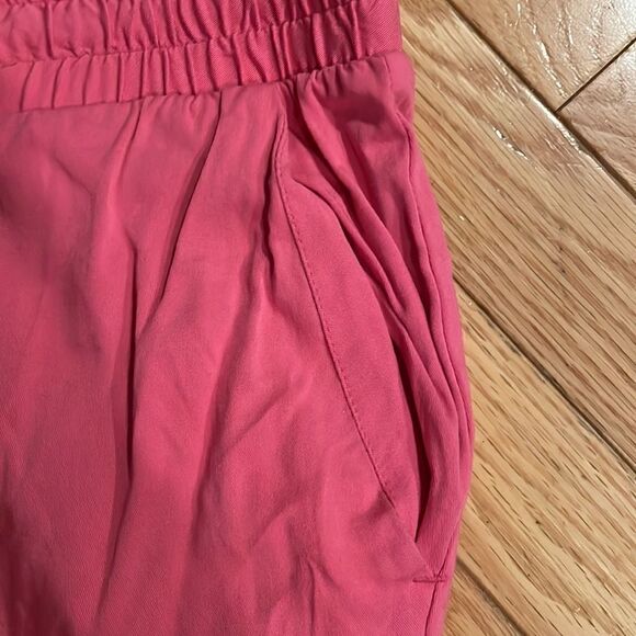 Torrid pink Flowy pants 🌸 - Picture 4 of 6